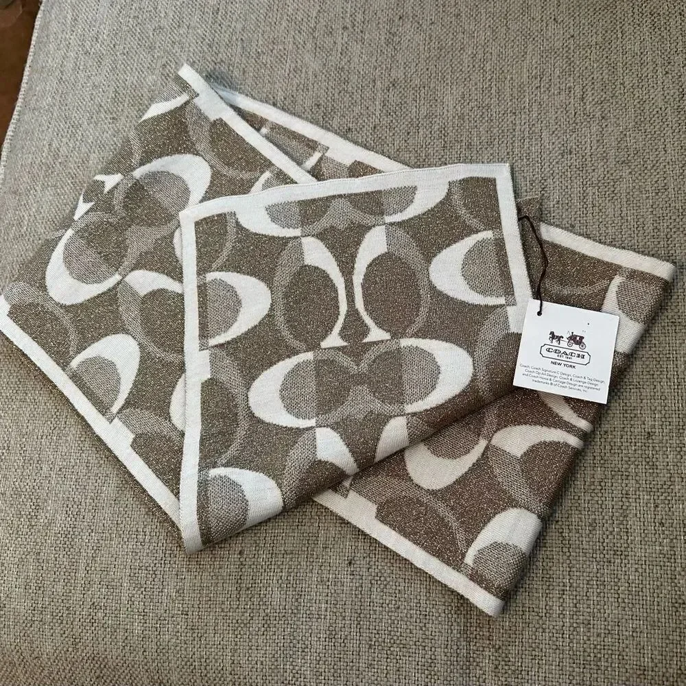 NWT Original Coach Signature CC Women's Reversible Scarf
